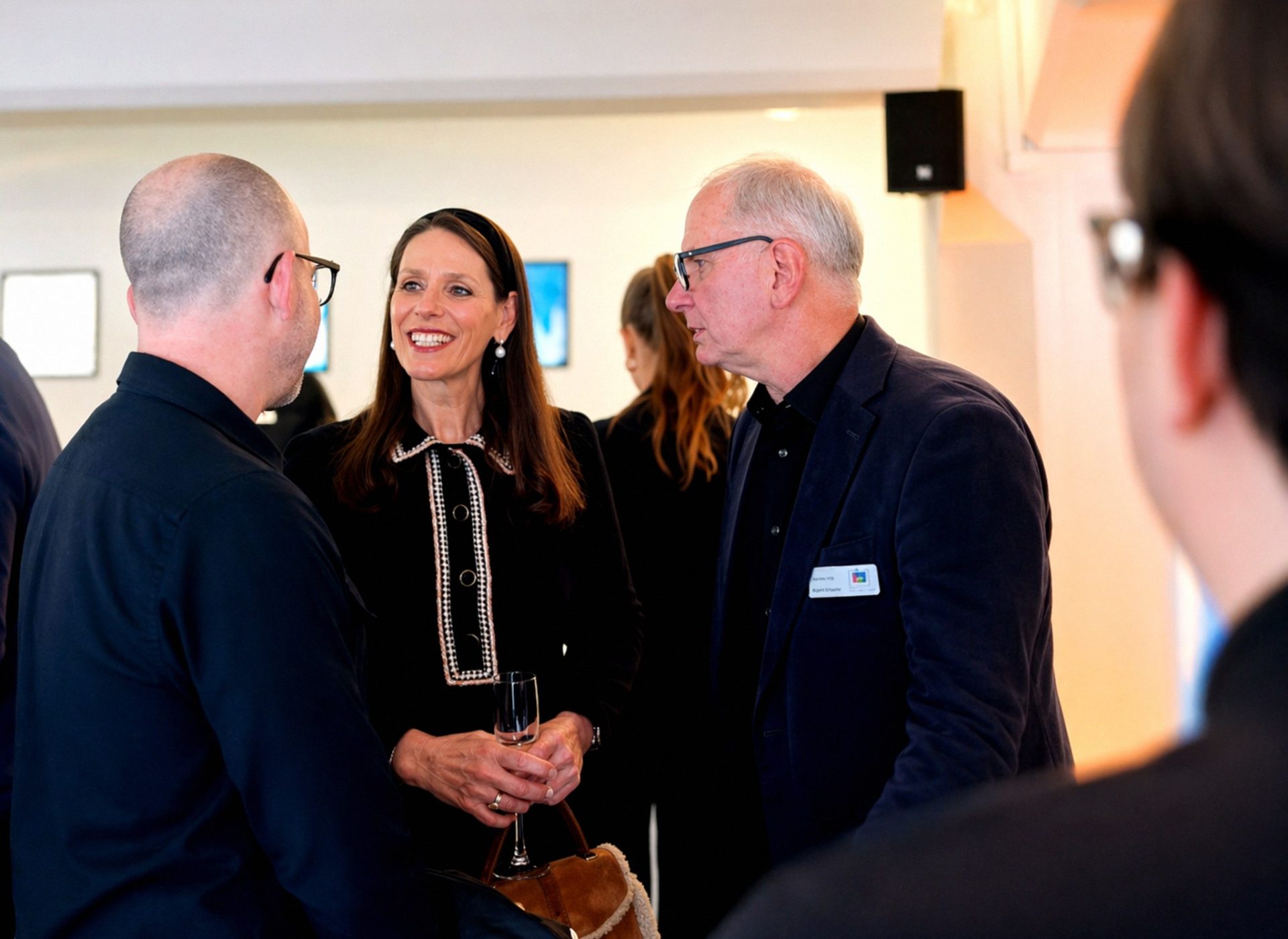 Dorit Otto im Dialoghaus Hamburg im Gespräch mit Tomas Mumme (Dialogue Impact gGmbH) und Jesper Götsch (Jazzuniquge GmbH)